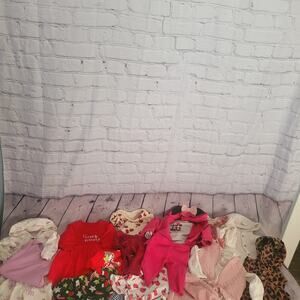 Lot of 0-3 baby girl outfits- 7 matching sets, 1 Hooded jacket, & 1 Hooded vest
